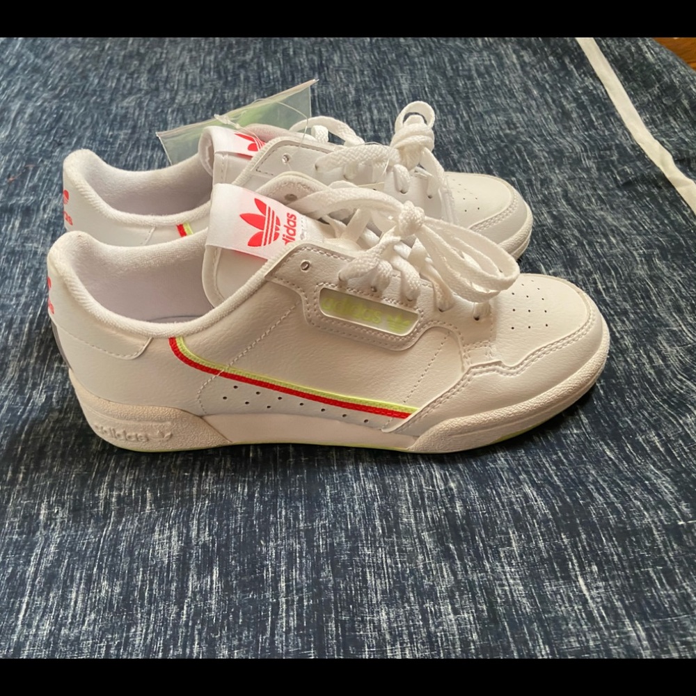 Adidas continental 80 size 3.5y